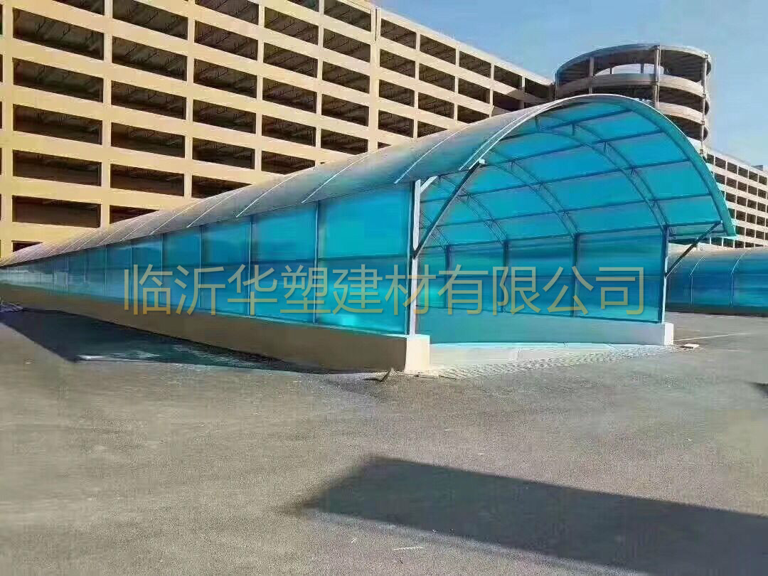 雙層陽光板透光性抗沖擊性怎么樣？