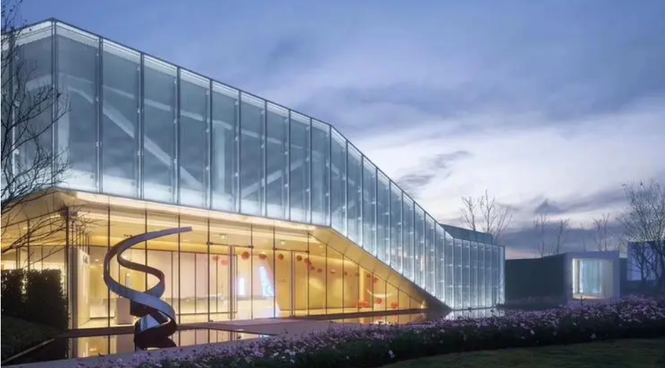 如何提升建筑采光？PC陽光板的創(chuàng)新應用方案